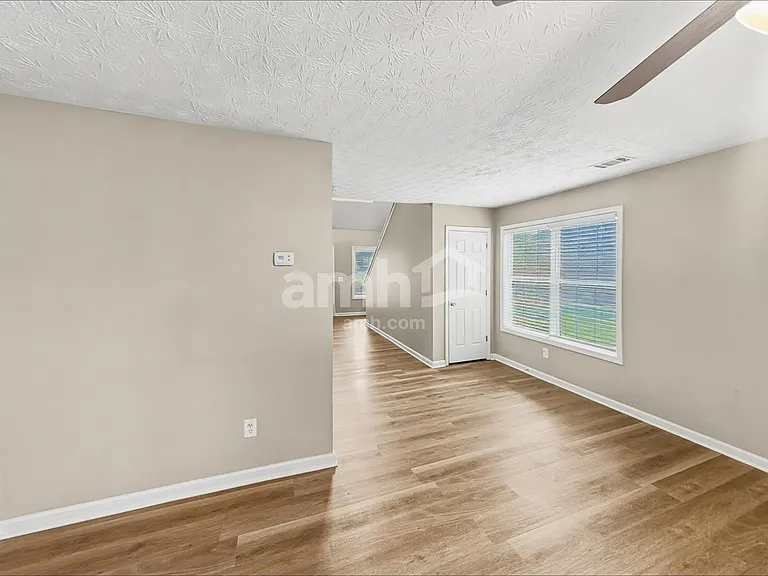 20 Kentshire Pl — Photo 6