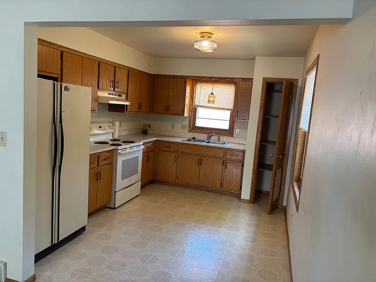 4331 W Tripoli Ave #B — Photo 16