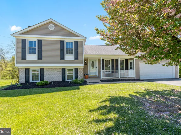 203 Westridge Dr, Mount Airy, MD 21771
