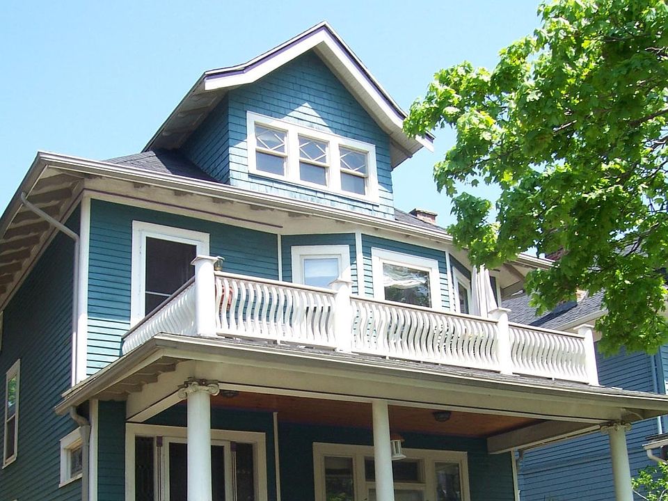 Beautiful 1915 classic Buffalo home