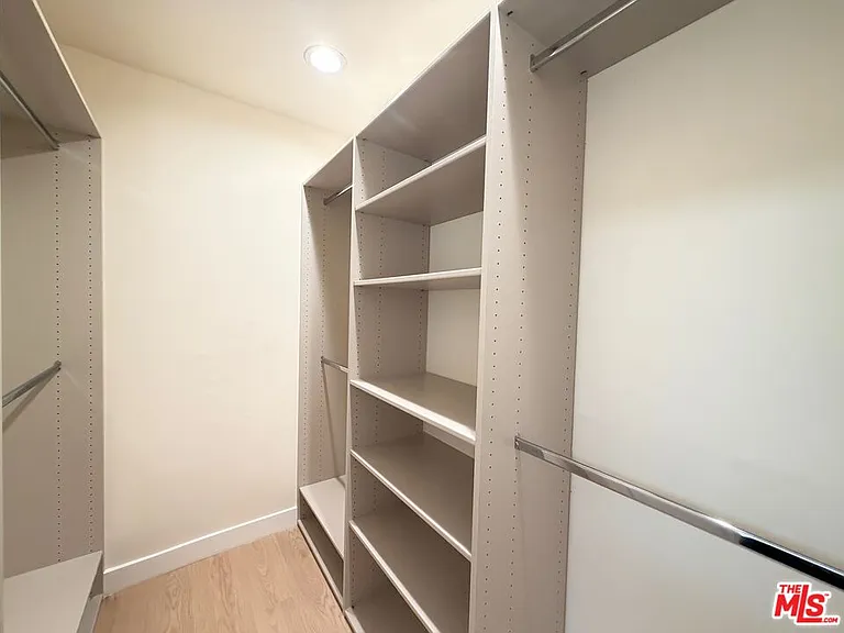 2000 San Ysidro Dr — Photo 25