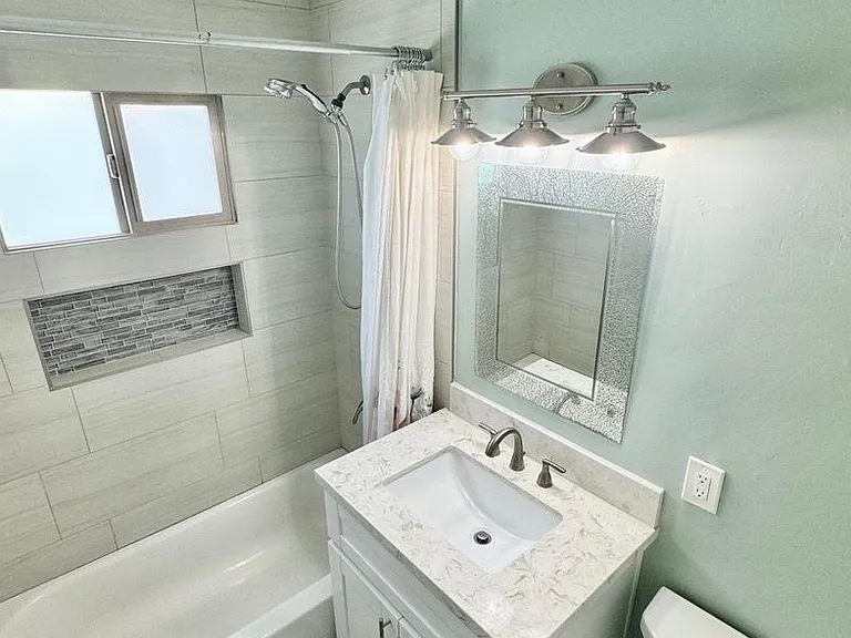 5075 Monroe Ave — Photo 12