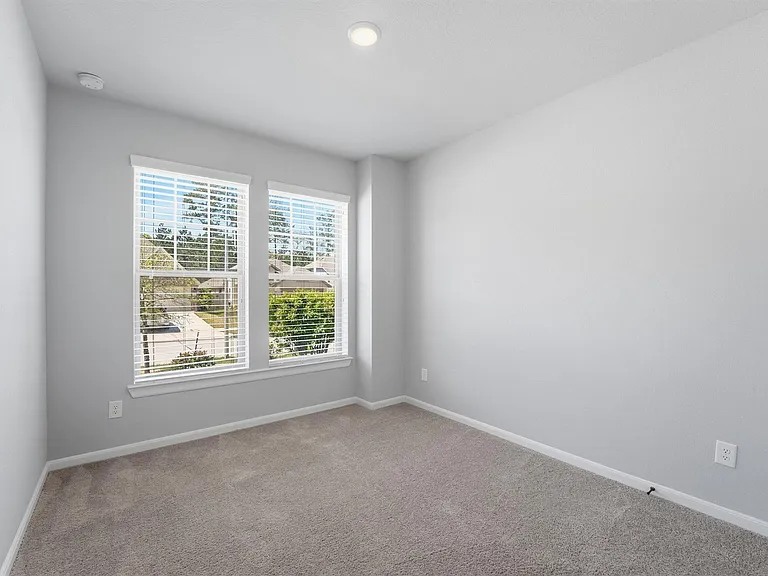 1338 Lakeside Creek Rd — Photo 7