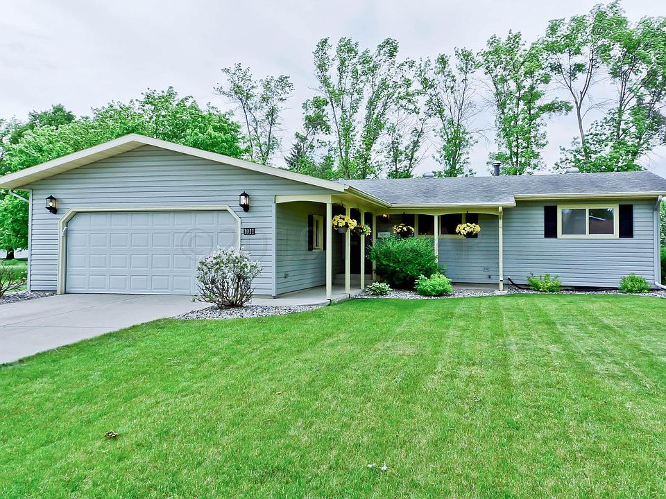 1st image of 1011 Southwood Dr S