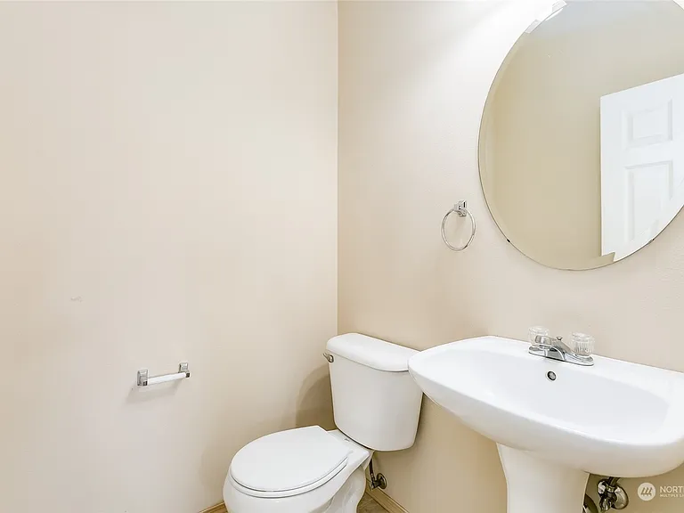 18240 97th Avenue Ct E — Photo 5