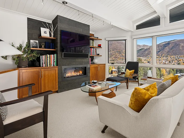 809 S Aspen St #17 — Photo 9