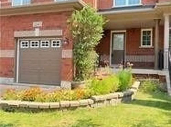 2245 Hummingbird Way, Oakville, ON L6M 3Z7