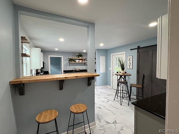 4th image of 123 New St