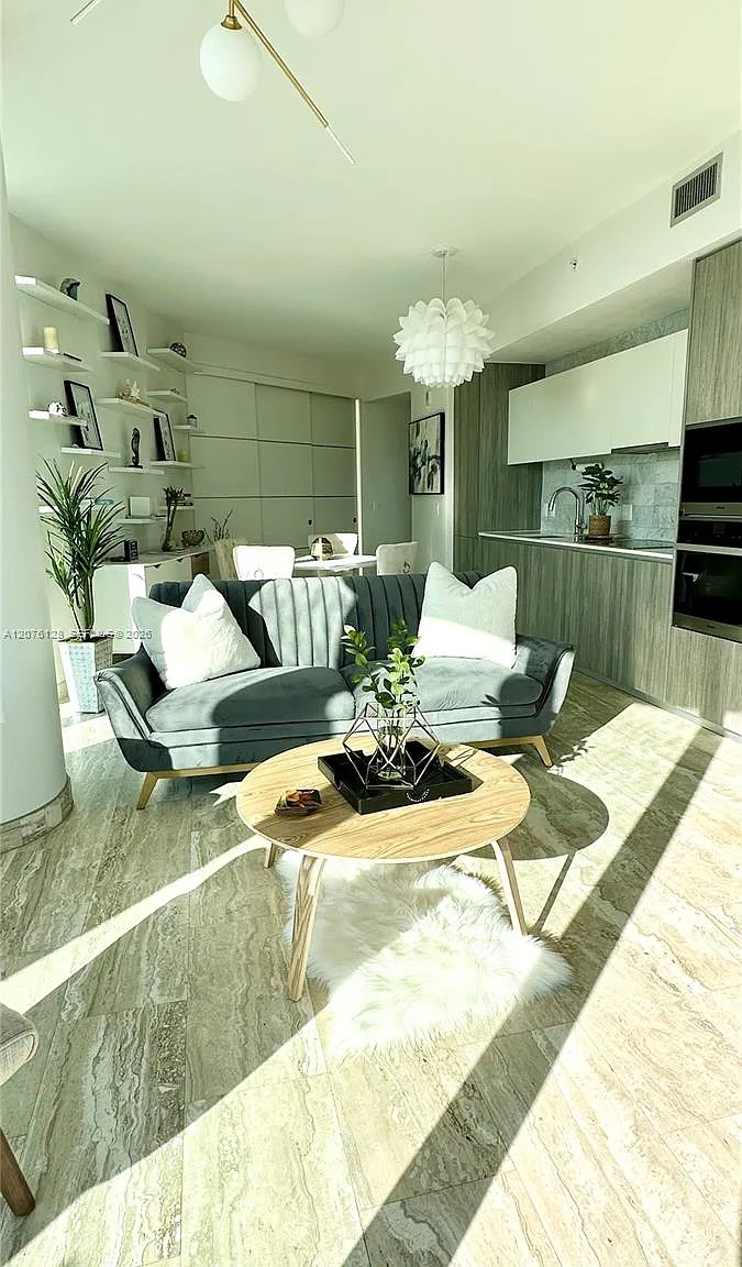 Biscayne Beach Condo — Photo 2