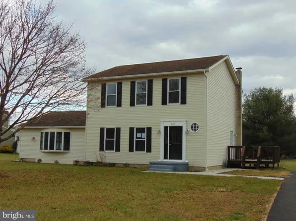 620 Sun Haven Dr, Clayton, NJ 08312