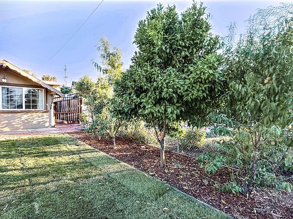3rd image of 152 Santa Rosa Dr