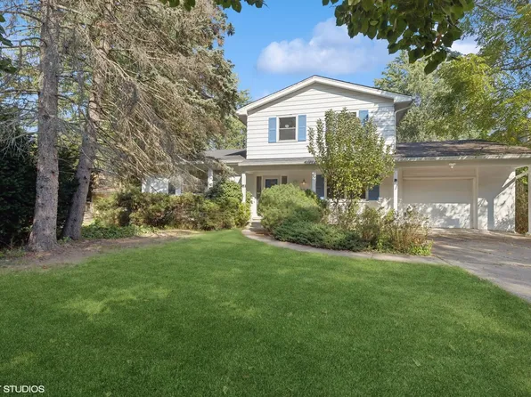 475 Lincoln Ave, Lake Bluff, IL 60044