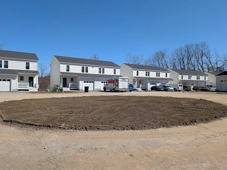 778 Main St #6 — Photo 3