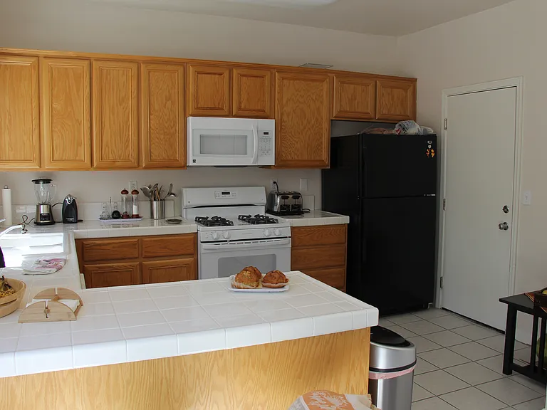 5068 Salon Dr — Photo 12