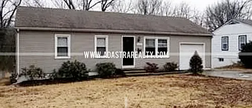 3305 E 107th Ter Photo 1