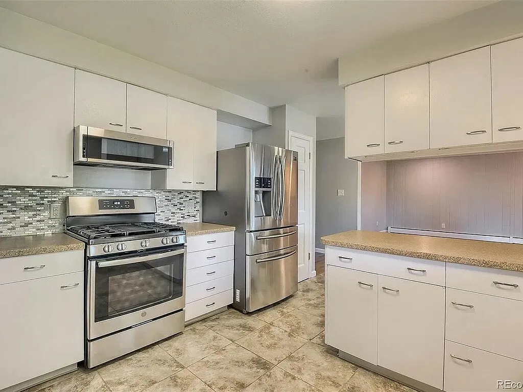 3480 Saulsbury Ct — Photo 4