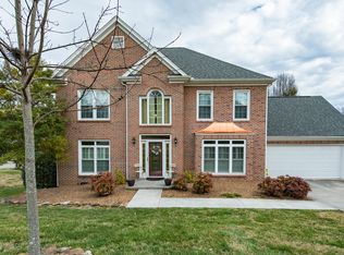 8200 Birch Run Ln, Knoxville, TN 37919