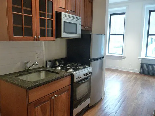 Rented by Compass | media 12