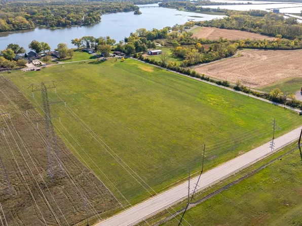 1 N Dresden Rd, Morris, IL 60450