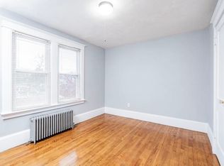 390 Montcalm St #2, Chicopee, MA 01020