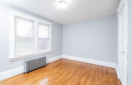 390 Montcalm St #2 Photo 1