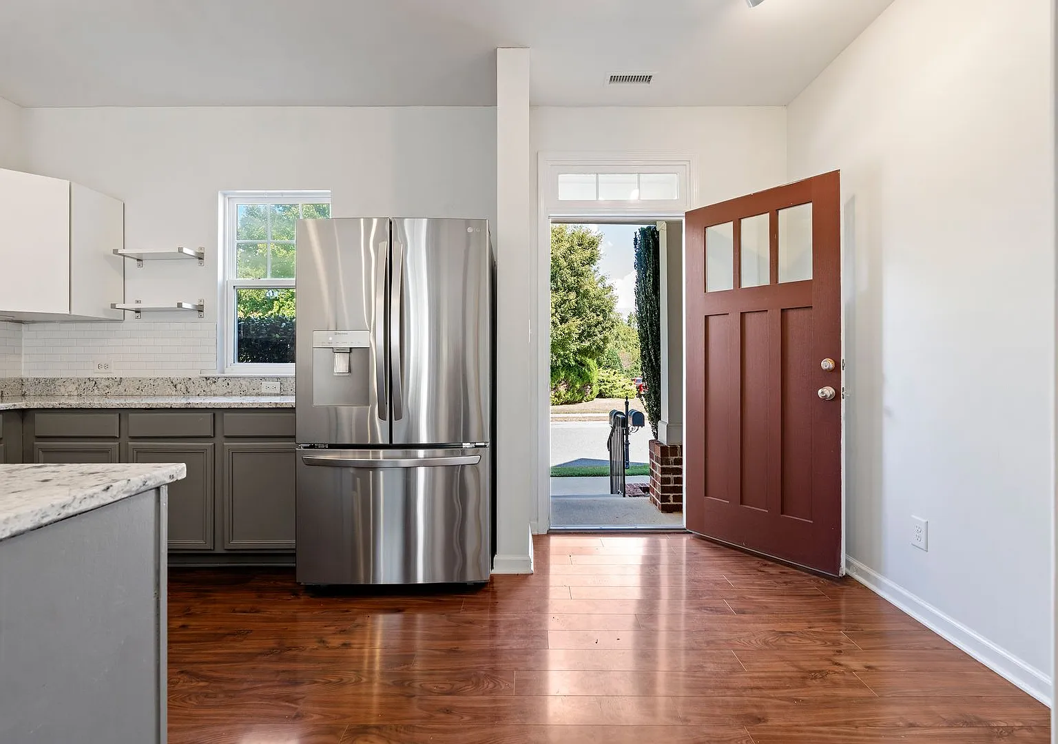 2-Bedroom Townhome in Legends at Lake Hogan with Modern Finishes Throughout! — Photo 3