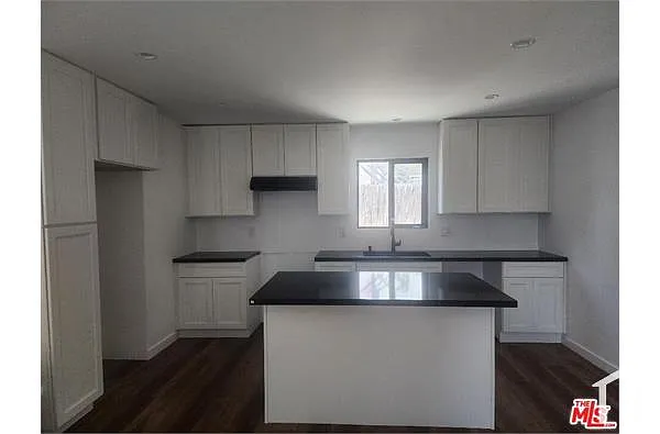 Building Photo - 4229 W 59th Pl #4231