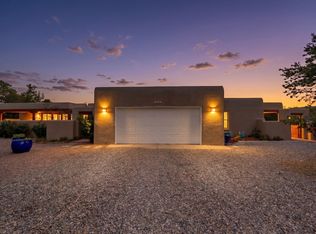 959 Santo Nino Pl, Santa Fe, NM 87501