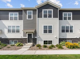 4722 Bottlebrush Ln, Excelsior, MN 55331