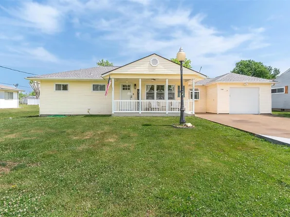 739 Lake Dr, Herculaneum, MO 63048