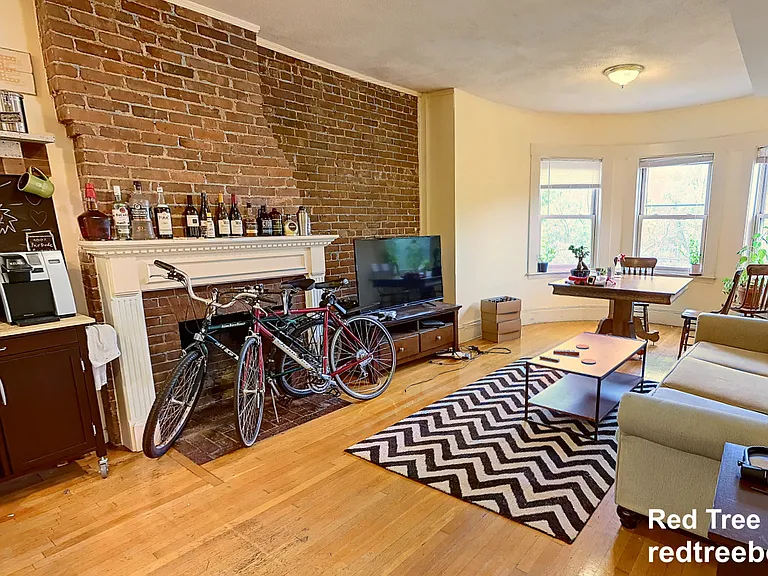 1406 Beacon St #3A — Photo 8