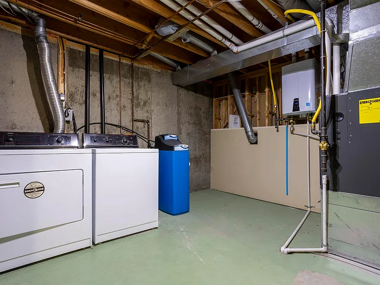 48 Greystone Dr — Photo 23