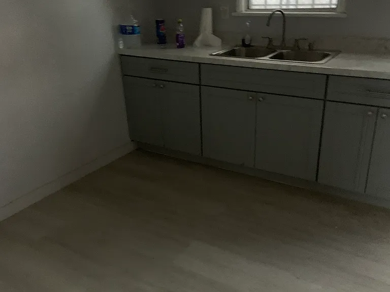 11240 S Normandie Ave #3 — Photo 10