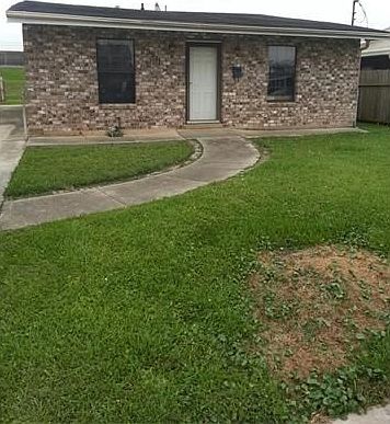1st image of 5931 Pauline Dr