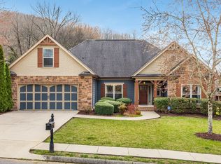 1040 Lynnstone Dr, Chattanooga, TN 37405