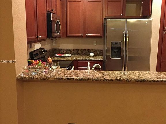 4th image of 201 Las Brisas Cir #201