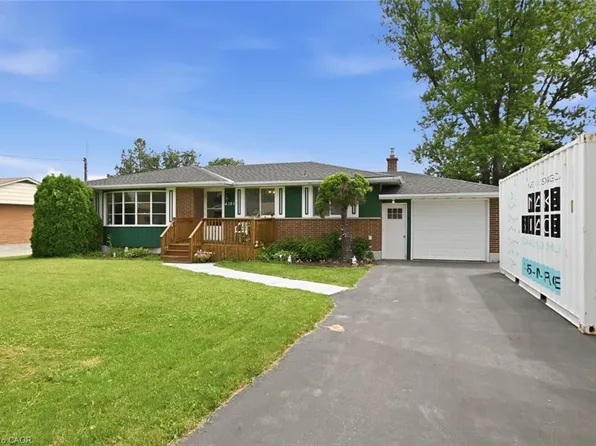 4381 Jackson St, Beamsville, ON L3J 0N9