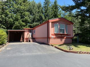 3190 Sandpiper Dr, Coos Bay, OR 97420