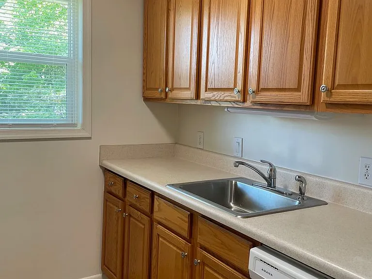151 Albemarle Dr — Photo 3