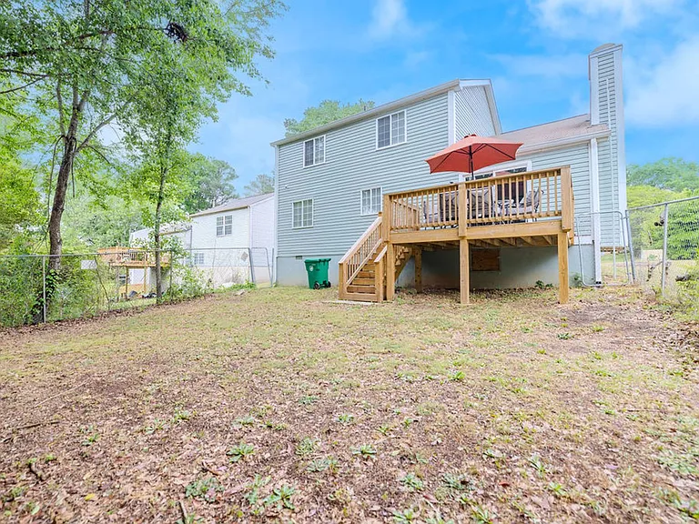 2073 Raintree Pl — Photo 23