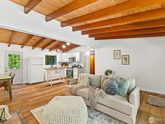 5th image of 1333 Lowe Avenue