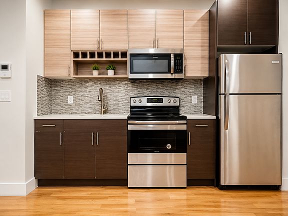 4th image of 230 Bushwick Ave #2C