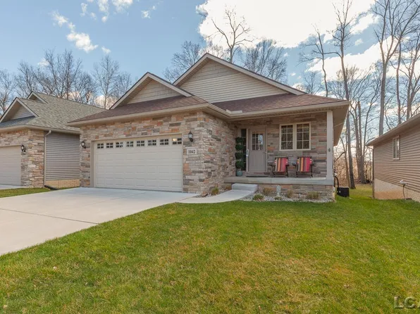 1042 Preservation Dr, Tecumseh, MI 49286