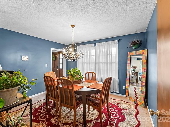 5th image of 107 Riverhills Dr