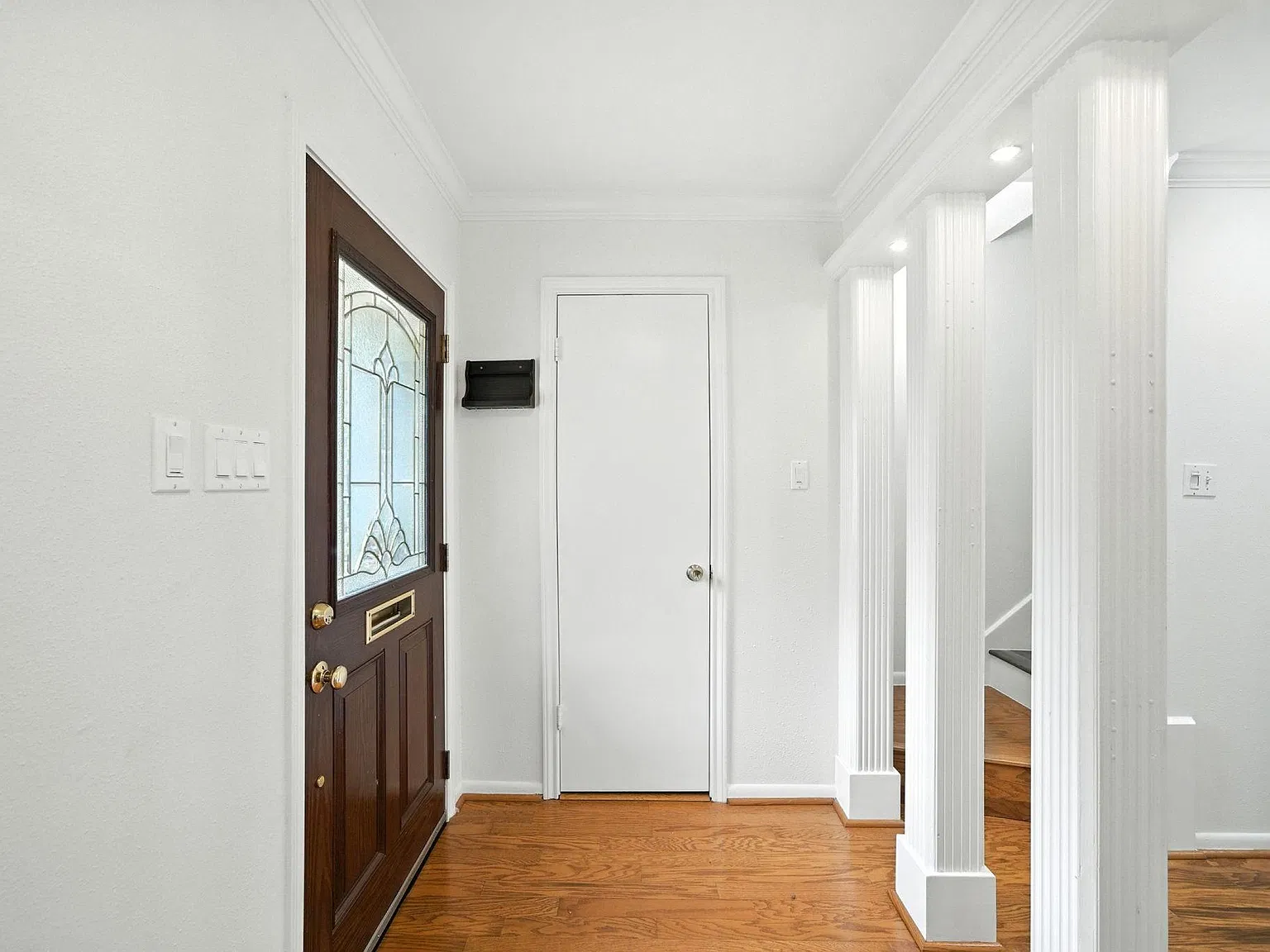3 bed, 2.5 bath, 1872 sqft, $2,450 — Photo 3