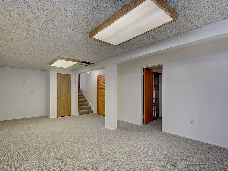 2541 W 105th Pl — Photo 29