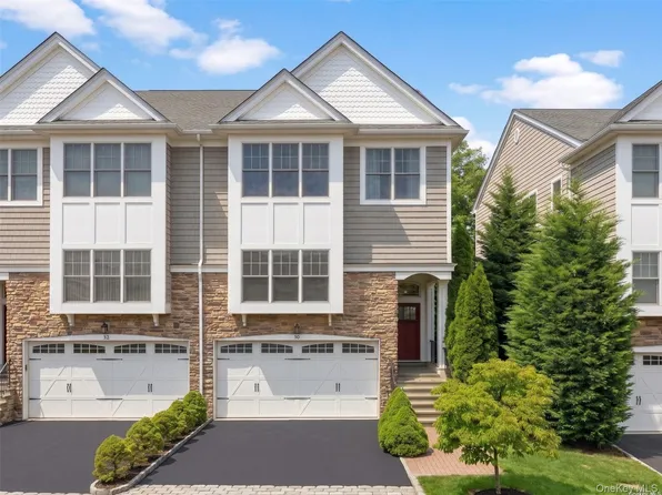 30 Hidden Ridge Court, Scarsdale, NY 10583