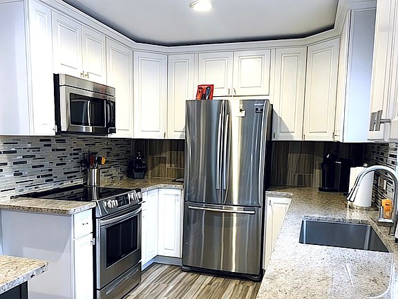 4th image of 1207 Fernando Ln