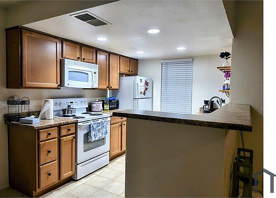4th image of 1125 E Broadway Rd