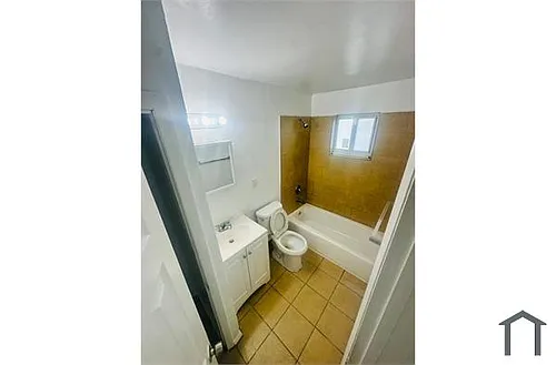 2275 NW 23rd St #2 Photo 1